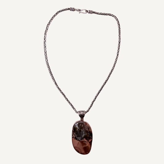 Agate Pendant Necklace