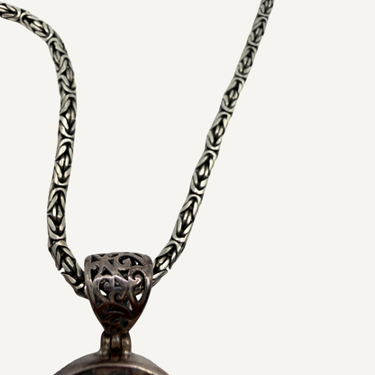 Agate Pendant Necklace